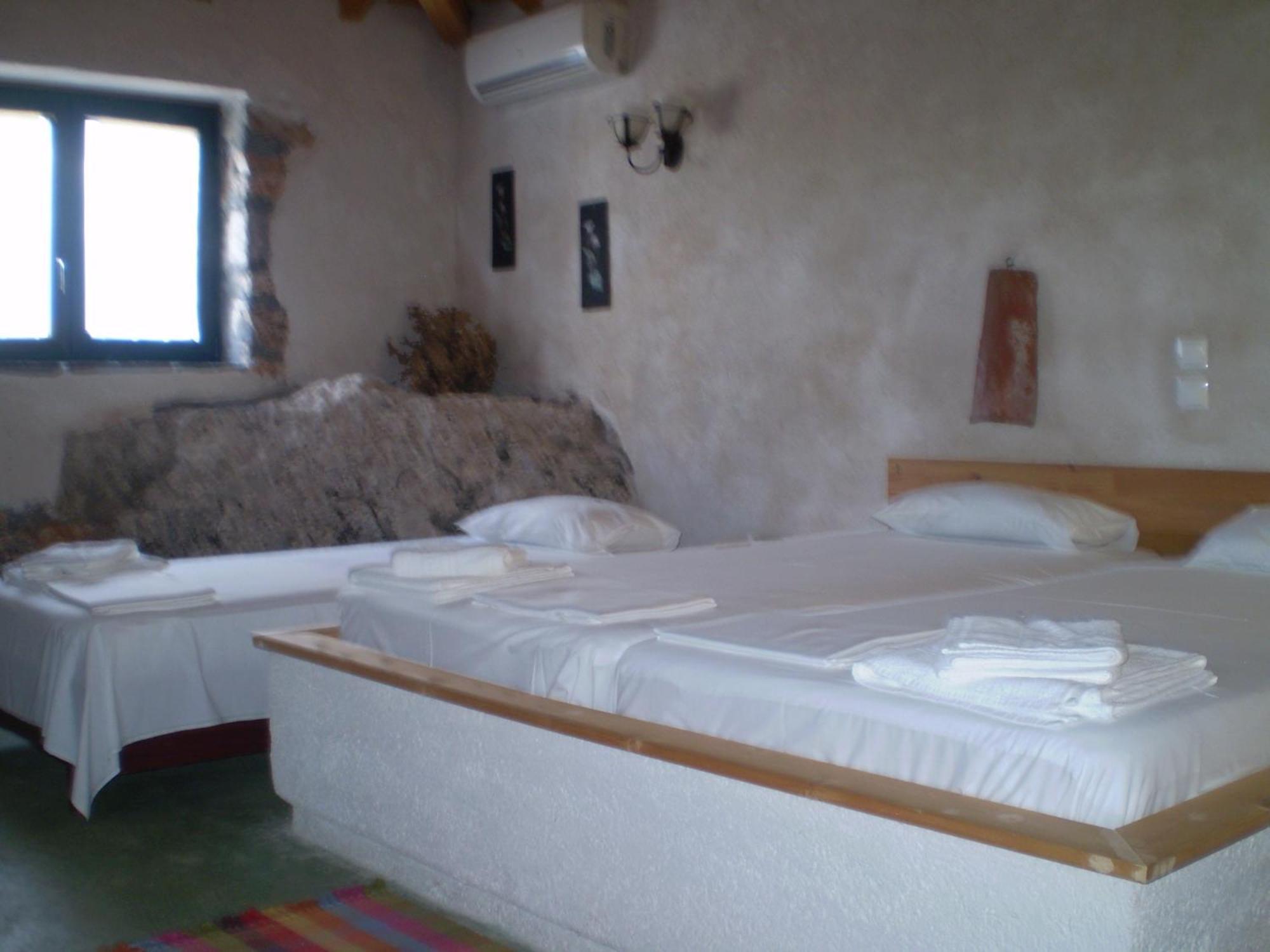 Hotel Arachovitika Kalivia Karyes Pokoj fotografie