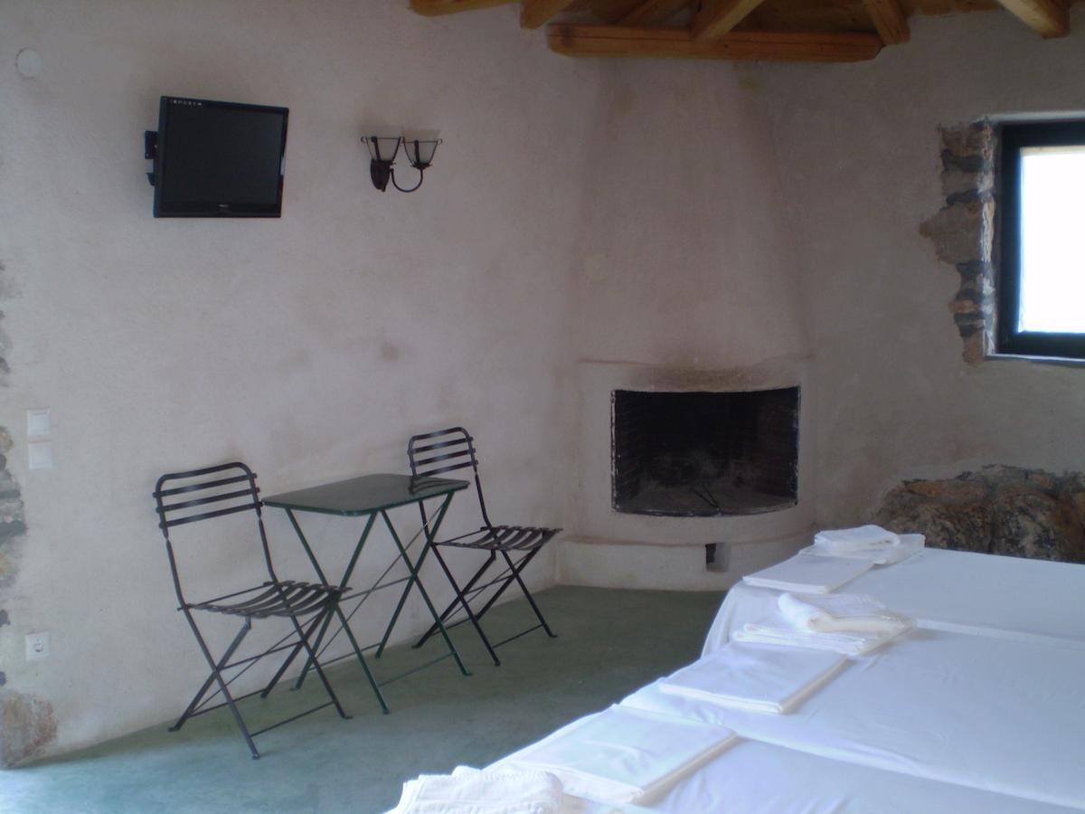 Hotel Arachovitika Kalivia Karyes Pokoj fotografie