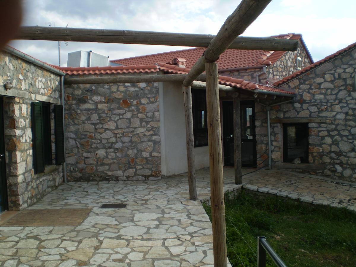Hotel Arachovitika Kalivia Karyes Exteriér fotografie