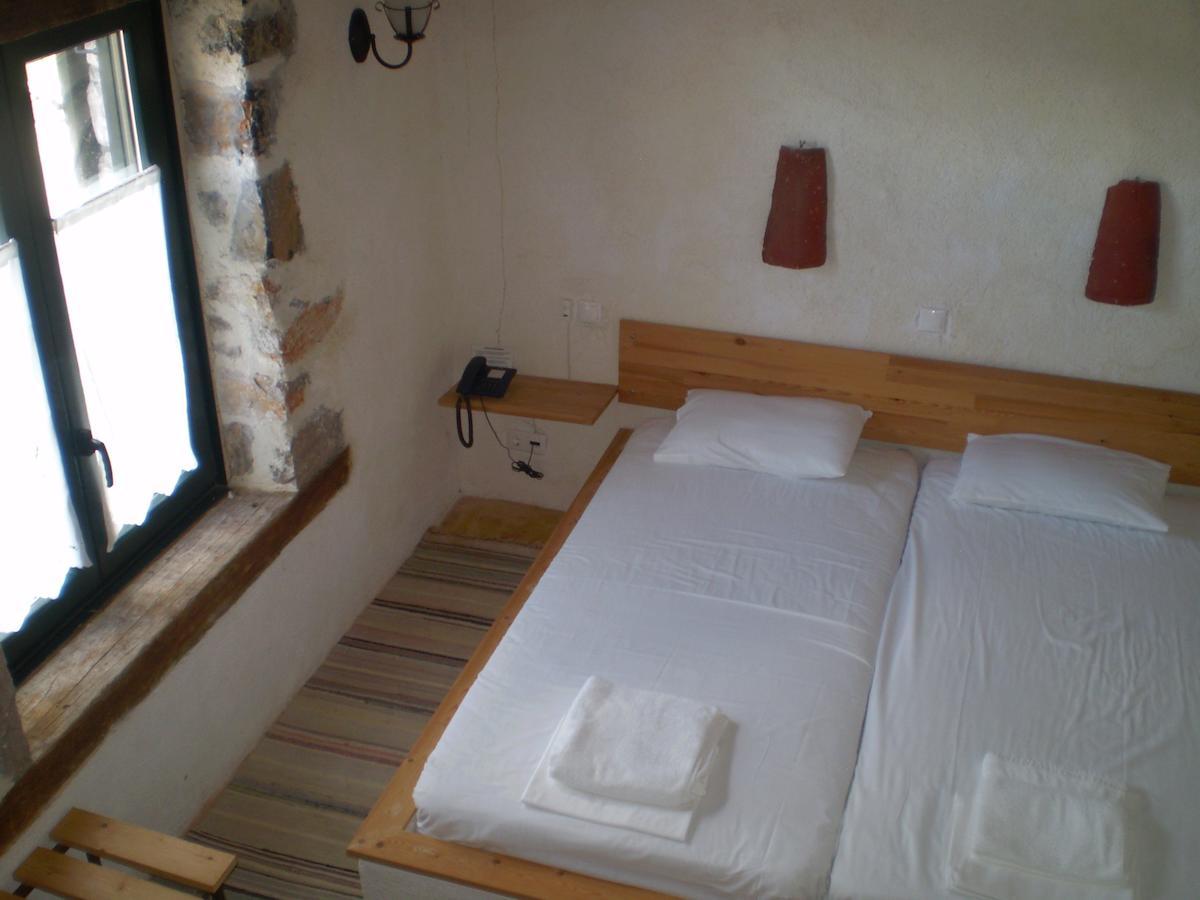 Hotel Arachovitika Kalivia Karyes Pokoj fotografie